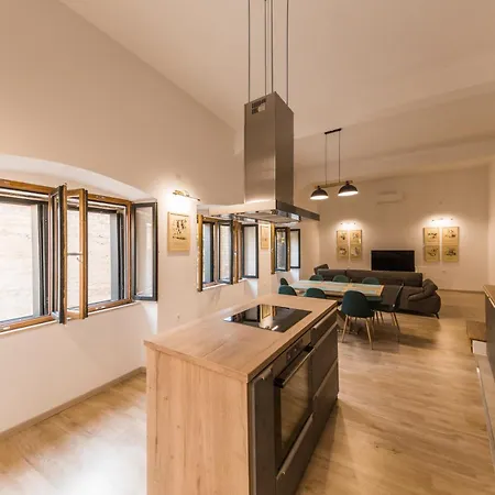House Papin Apartamento Komiža